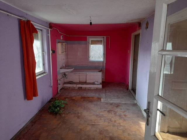 Eladó családi ház, Csorváson 4.5 M Ft, 2 szobás