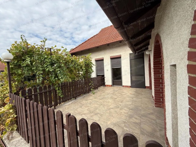 Kiadó ipari ingatlan, Győrött 375 E Ft / hó, 4 szobás