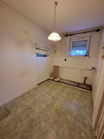 Eladó téglalakás, Székesfehérvárott 49 M Ft, 2 szobás