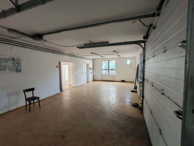 Eladó iroda, Lábatlanon 130 M Ft / költözzbe.hu
