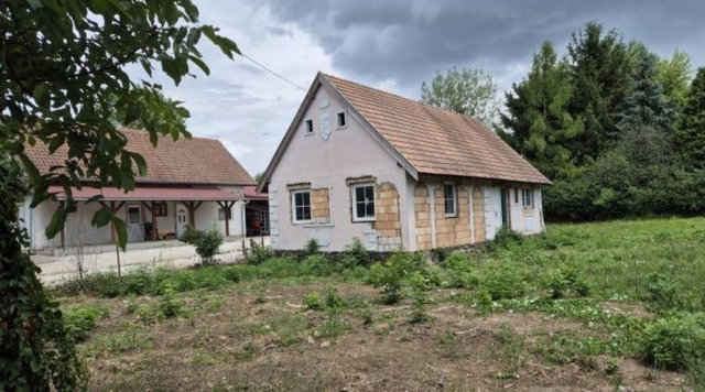 Eladó családi ház, Szentpéterúron 9.5 M Ft, 3 szobás