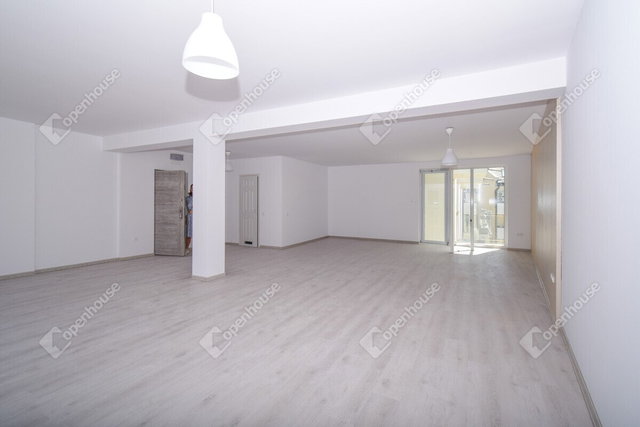 Kiadó iroda, Szegeden 436 E Ft / hó, 1 szobás