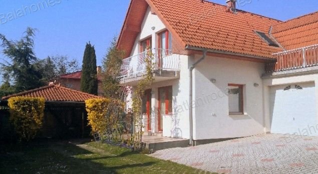 Eladó családi ház, Siófokon 169 M Ft, 6 szobás