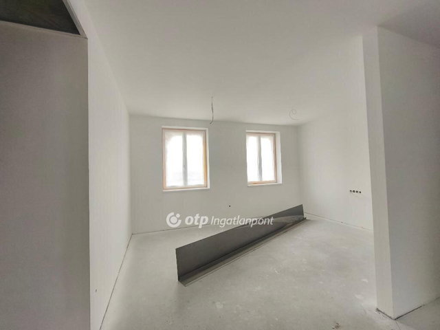 Eladó téglalakás, Nagykanizsán 79.99 M Ft, 3 szobás