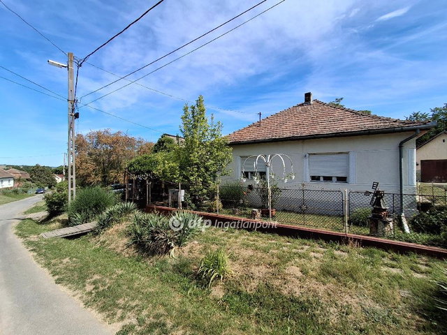 Eladó családi ház, Nagylócon 17.5 M Ft, 4 szobás