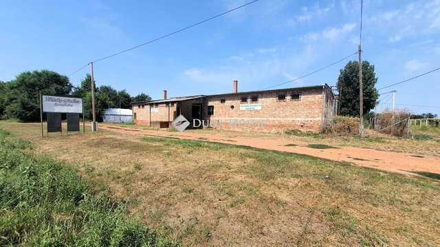Eladó ipari ingatlan, Csabaszabadiban 19.9 M Ft