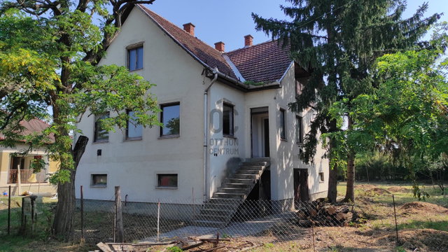 Eladó családi ház, Poroszlón 57 M Ft, 3 szobás