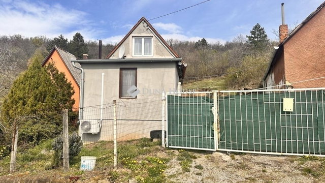 Eladó telek, Pécsett 13 M Ft / költözzbe.hu
