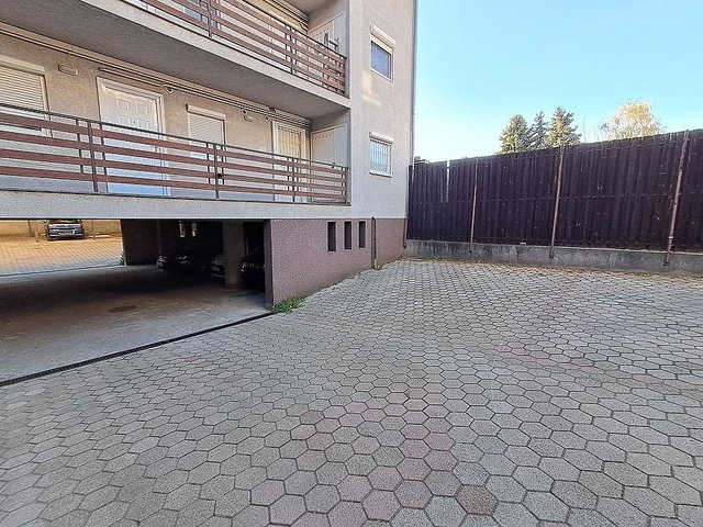 Eladó garázs, Budapesten, XV. kerületben 3.5 M Ft