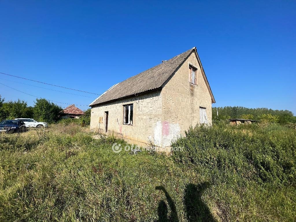 3 bed · 100m² · 2.200.000 ft