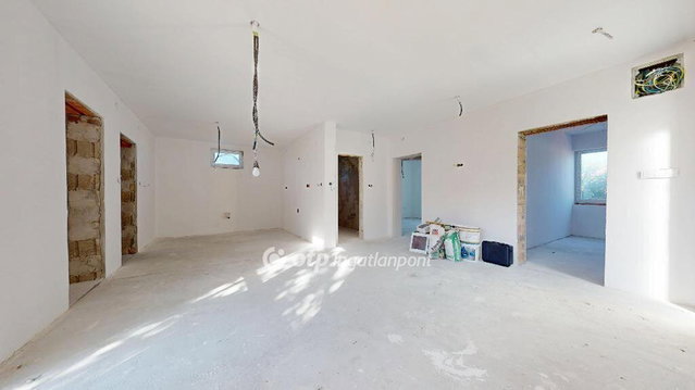 Eladó családi ház, Érpatakon 25.9 M Ft, 4 szobás