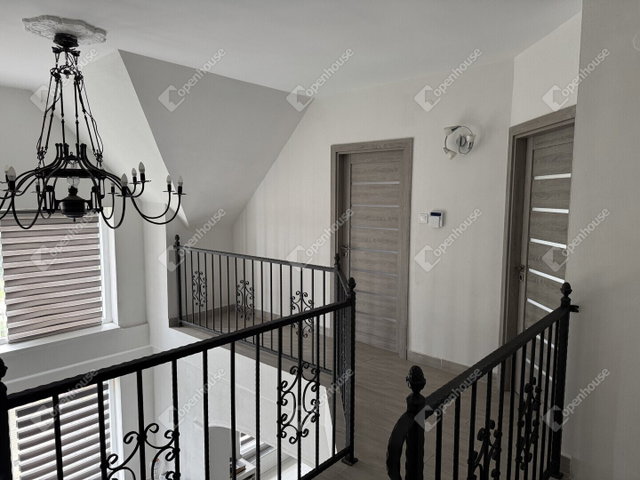 Eladó családi ház, Bocskaikerten 122.9 M Ft, 3 szobás