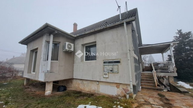 Eladó családi ház, Tápiószecsőn 65 M Ft, 4 szobás