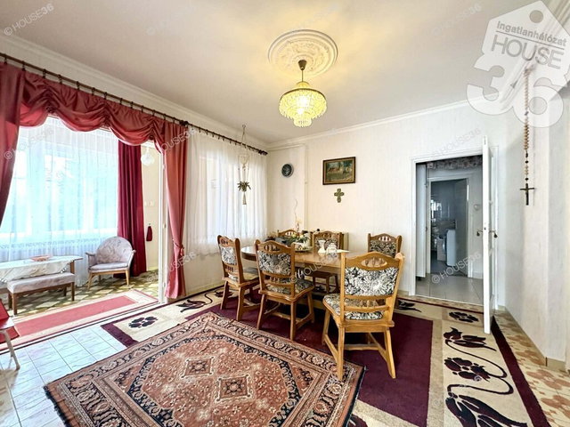 Eladó családi ház, Kecskeméten 85.5 M Ft, 4 szobás