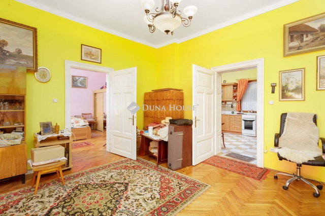 Eladó családi ház, Mosonmagyaróváron 124.9 M Ft, 4 szobás