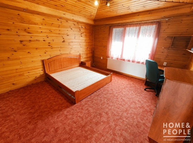 Eladó családi ház, Makón 91.99 M Ft, 4 szobás