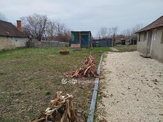 Eladó családi ház, Rádfalván 12.8 M Ft, 2 szobás