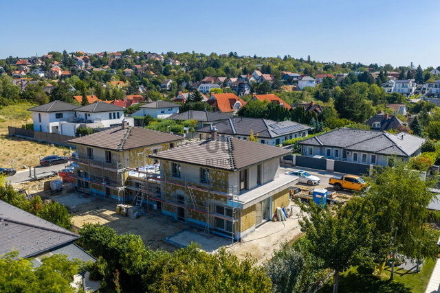 Eladó ikerház, Ürömön 295 M Ft, 5 szobás