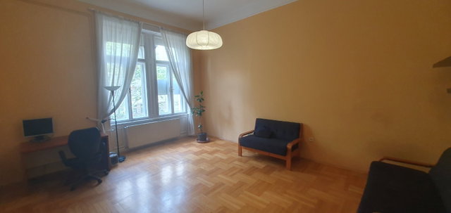 Eladó téglalakás, Budapesten, VII. kerületben, Damjanich utcában