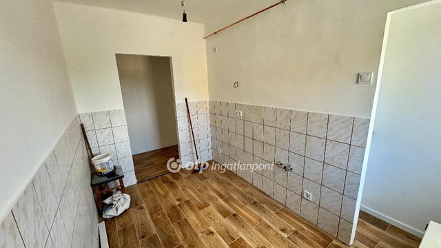 Eladó téglalakás, Pápán 34.49 M Ft, 2 szobás
