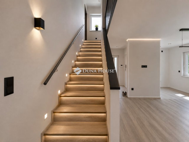 Eladó családi ház, Budapesten, XVIII. kerületben 141.99 M Ft