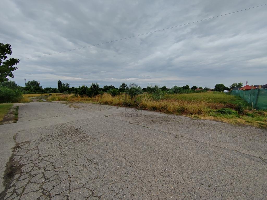 712 m² · 15.900.000 Ft