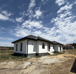 Eladó családi ház, Felpécen 115 M Ft, 5 szobás