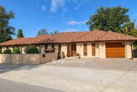 Eladó családi ház, Ráckevén 169.9 M Ft, 6 szobás