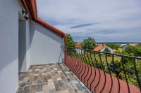 Eladó családi ház, Balatonalmádiban 169 M Ft, 5 szobás