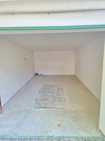 Eladó garázs, Pécsett, Páfrány utcában 5.9 M Ft