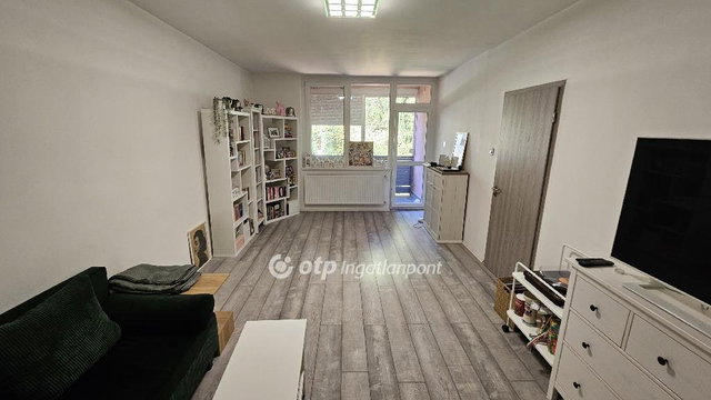 Eladó téglalakás, Egerben 69 M Ft, 2 szobás