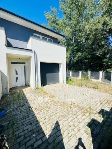 Eladó családi ház, Debrecenben 145 M Ft, 5 szobás