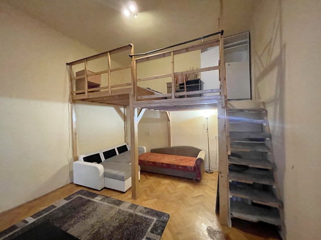 Eladó téglalakás, Budapesten, VI. kerületben 41 M Ft, 1 szobás
