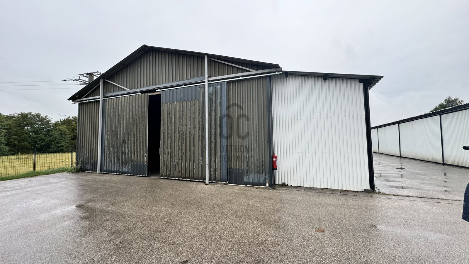 545m² · 726.000 ft