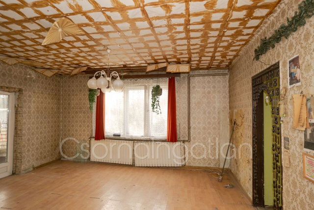 Eladó családi ház, Csornán 47 M Ft, 6 szobás