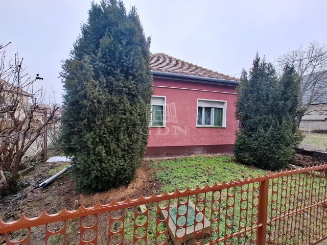 Eladó családi ház, Tökölön 64.999 M Ft, 3 szobás