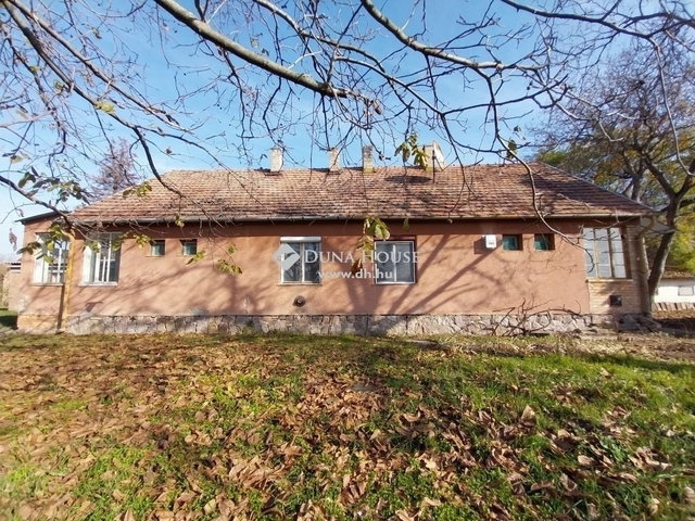 Eladó ikerház, Szegeden 45 M Ft, 2 szobás / költözzbe.hu