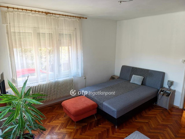 Eladó családi ház, Vaszaron 37.9 M Ft, 2 szobás