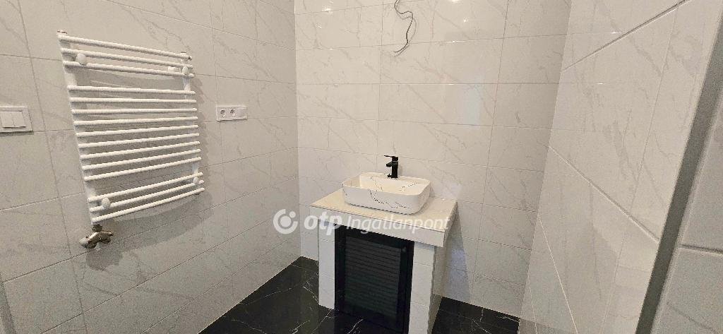 3 bed · 200m² · 180.000.000 ft