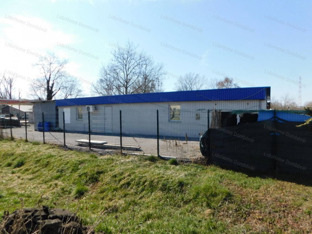 Eladó családi ház, Dombóváron 39.9 M Ft, 2 szobás