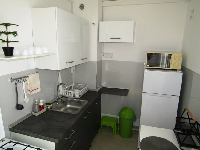Kiadó panellakás, albérlet, Pécsett 160 E Ft / hó, 2 szobás