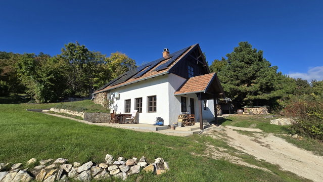 Eladó családi ház, Balatonalmádiban 270 M Ft, 2+2 szobás