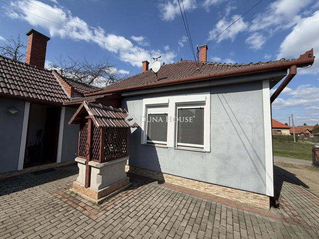 Eladó családi ház, Csesztregen 53 M Ft, 4 szobás