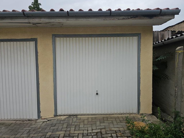 Eladó garázs, Kaposváron, Dózsa György utcában 5.3 M Ft