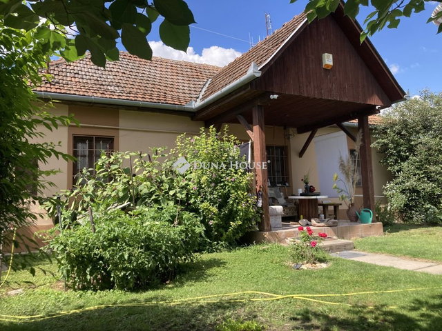Eladó családi ház, Kecskeméten 69.9 M Ft, 2 szobás