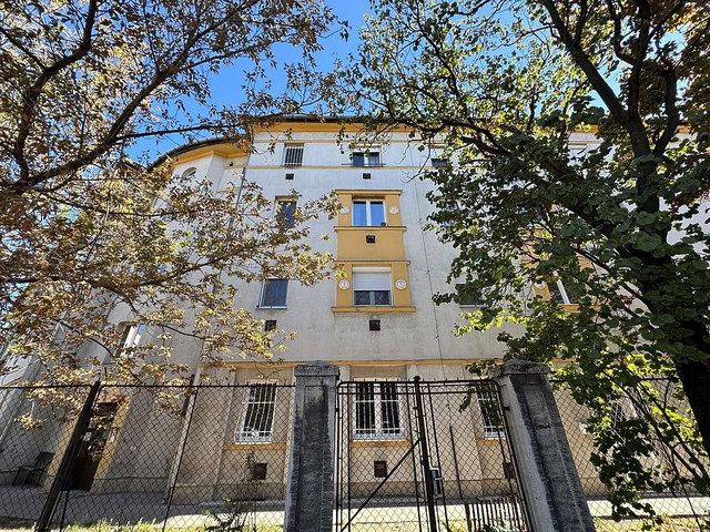Eladó téglalakás, Budapesten, III. kerületben 64.9 M Ft