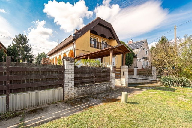 Eladó családi ház, Nyíregyházán 76.9 M Ft, 6 szobás