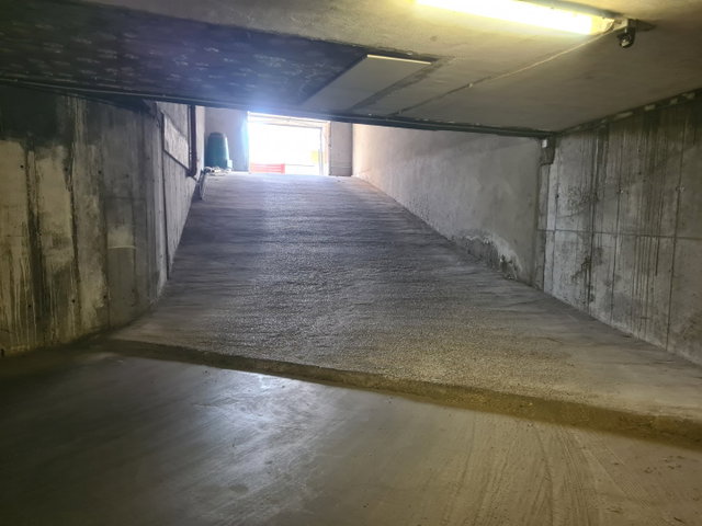 Eladó garázs, Győrött, Szarvas utcában 6.9 M Ft