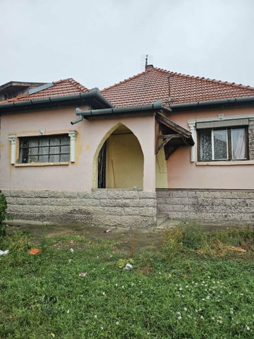 Eladó családi ház, Ózdon 21 M Ft, 4 szobás
