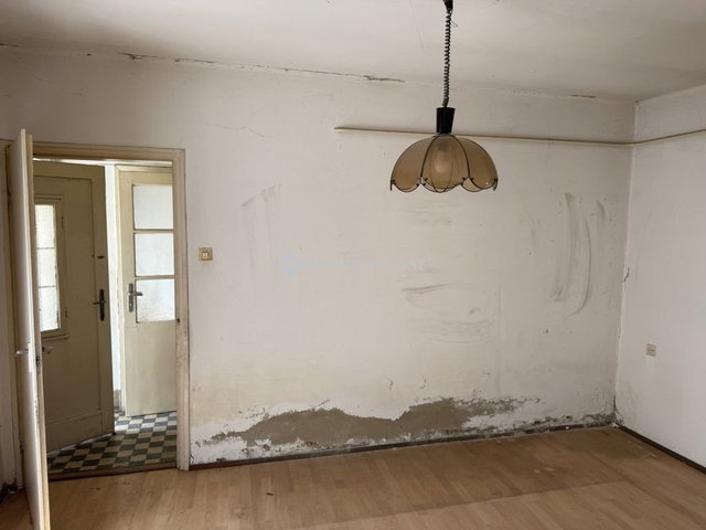 Eladó családi ház, Szombathelyen 88 M Ft, 2 szobás
